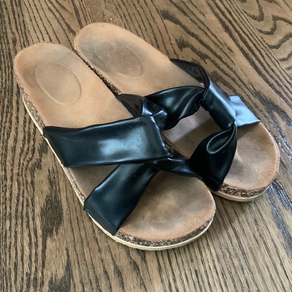 Danskin Black Thick Strap Sandal Wedges